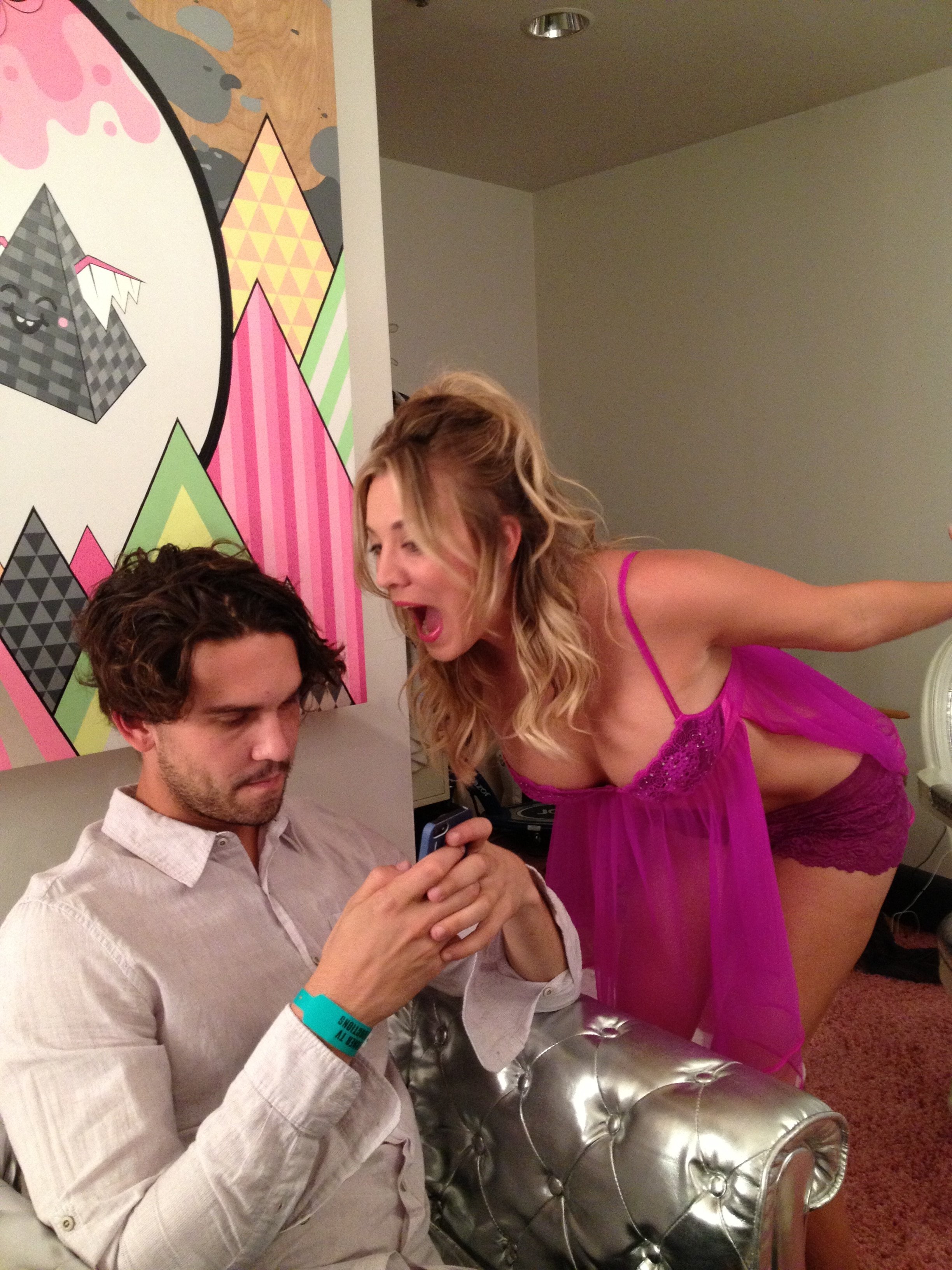 blonde actress kaley cuoco hacked pic of her showing her cleavage to her boyfriend in pink outfit