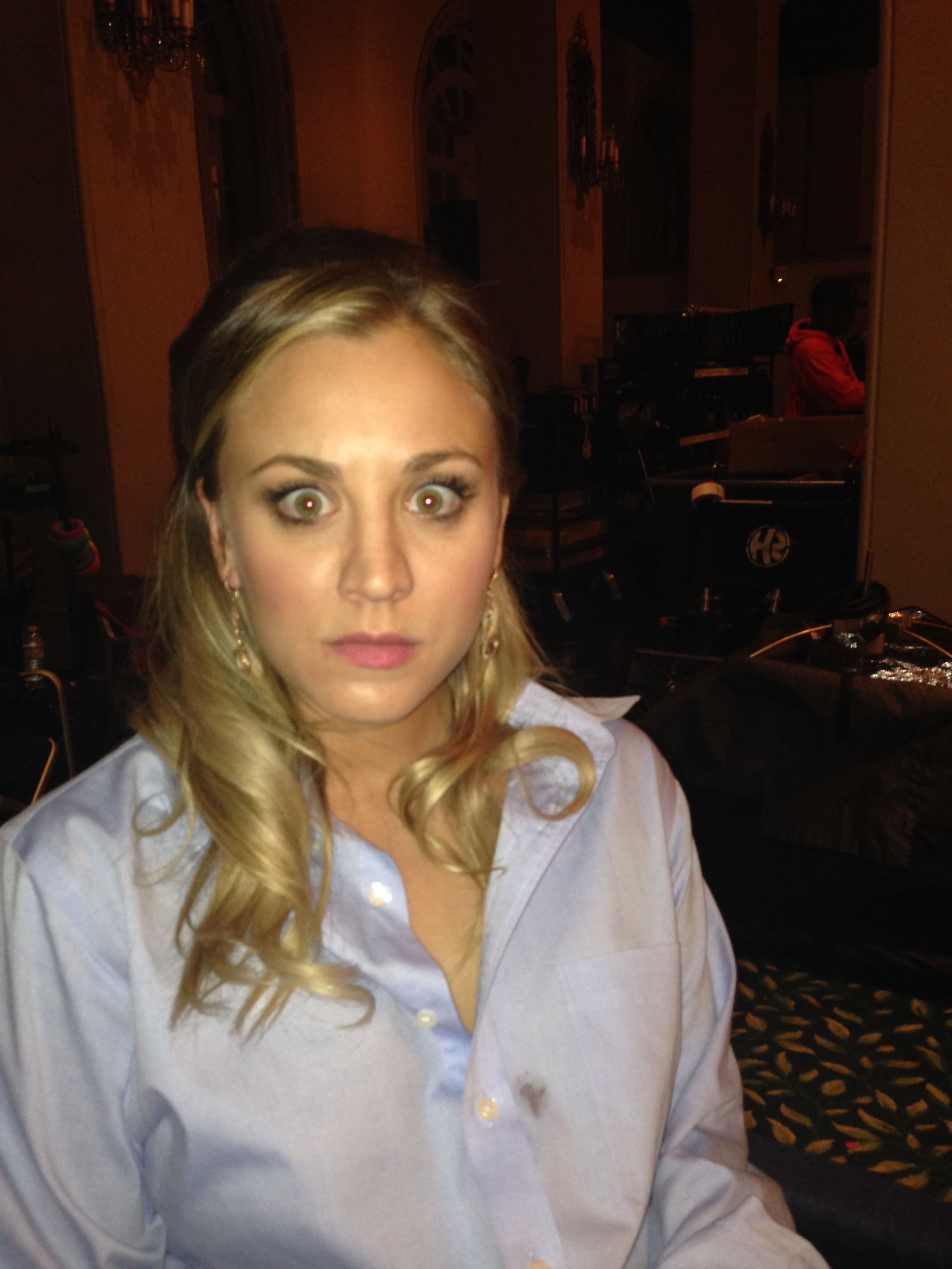 hacked kaley cuoco pic of her in a light blue shirt