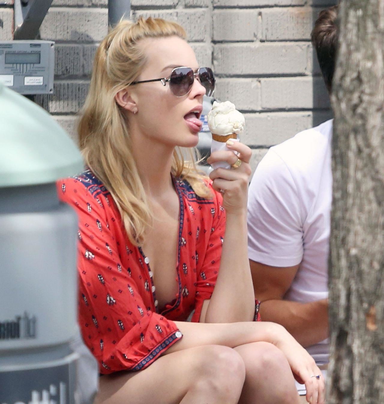 Margot Robbie licking her ice cream