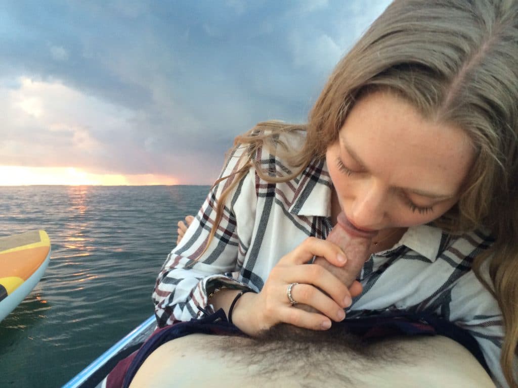 Amanda Seyfried leaked blowjob photo