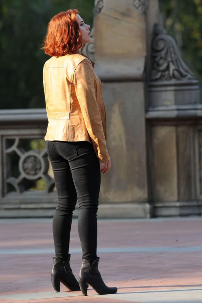 Booty pic of Scarlett Johansson in black jeans