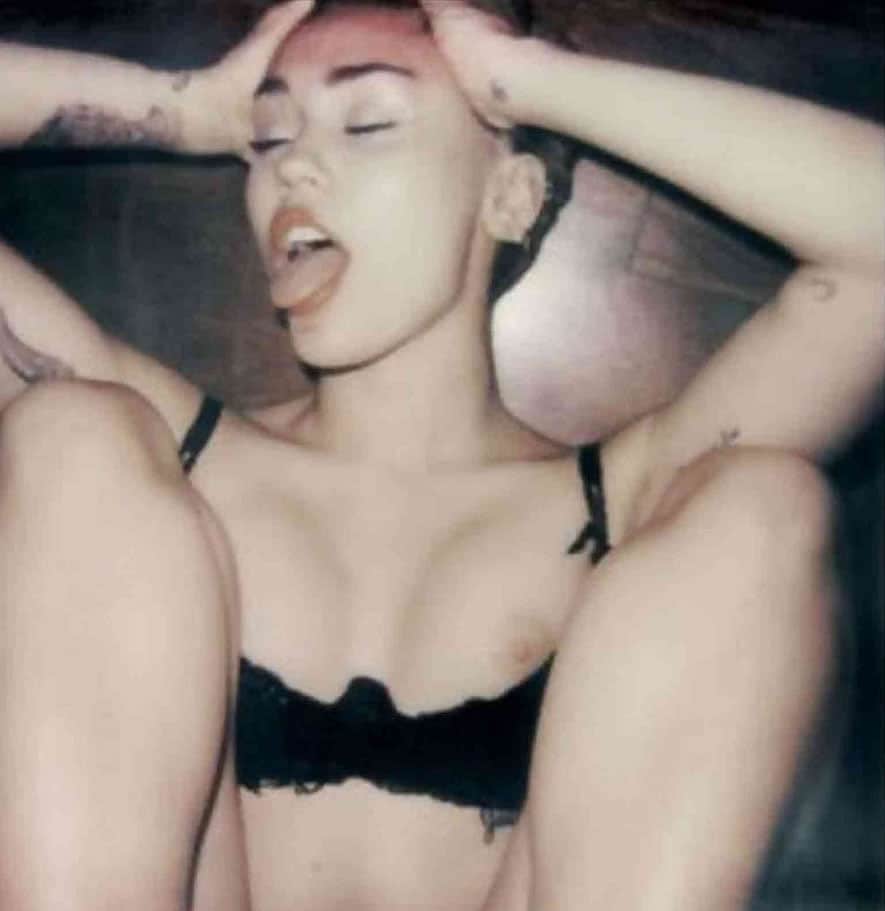 Miley cyrus nude leaked
