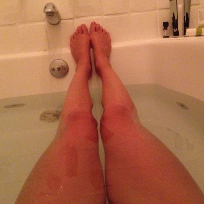 Yvonne Strahovski legs in bathub