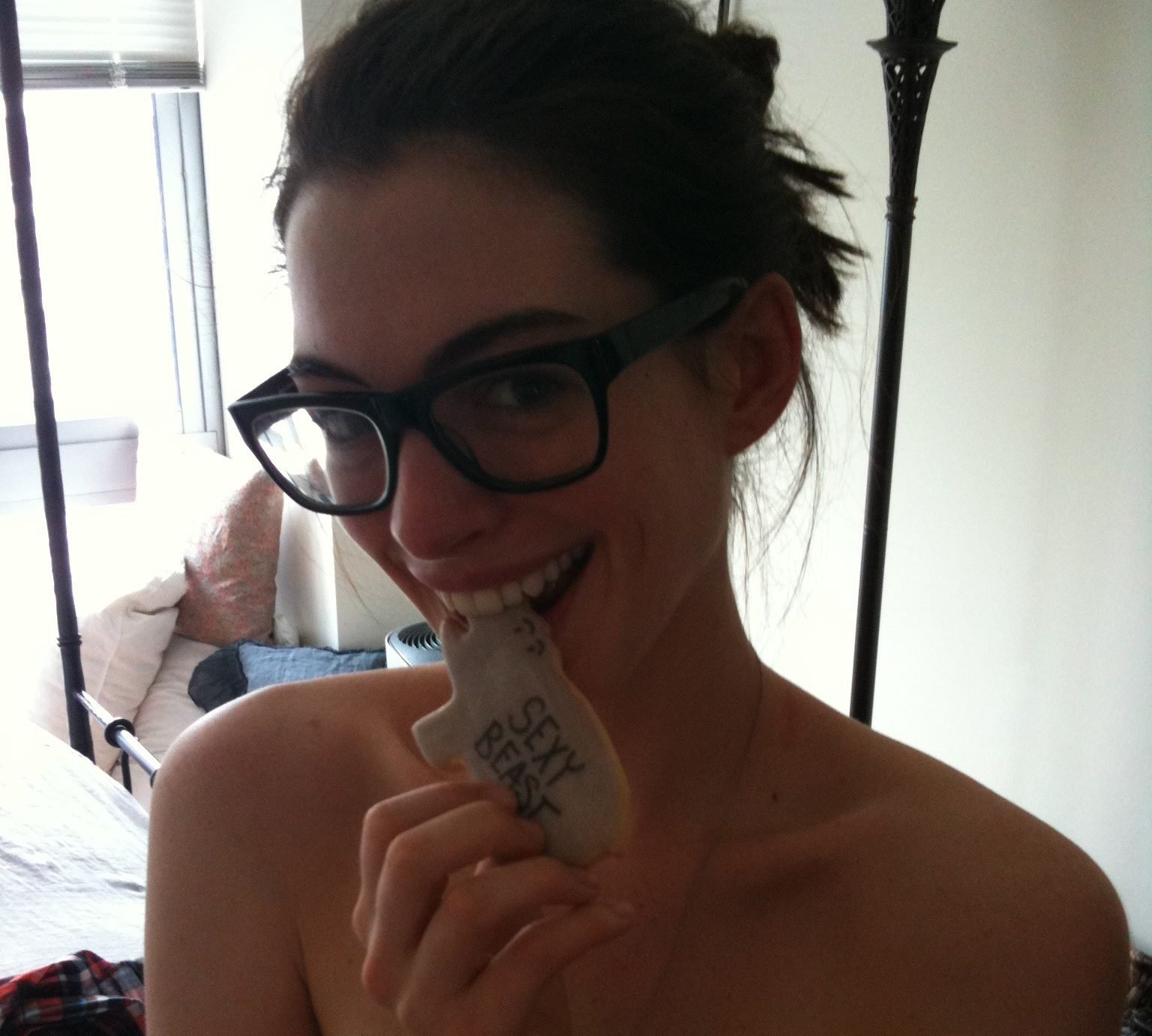 Anne Hathaway selfie pic from thefappening